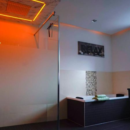 Ht Appartement Nr 2 Greppin Kültér fotó