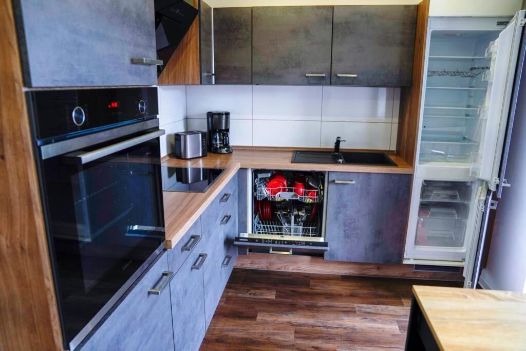 Ht Appartement Nr 2 Greppin Kültér fotó