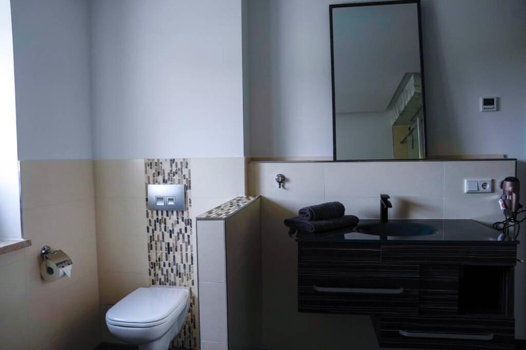 Ht Appartement Nr 2 Greppin Kültér fotó